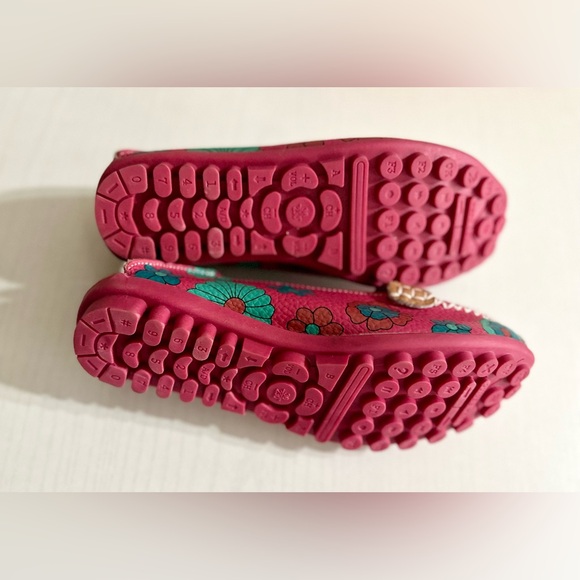 Pink Floral Leather NWOT Loafers Remote Control Bottom Size 6 Women’s Multicolor - Picture 2 of 9